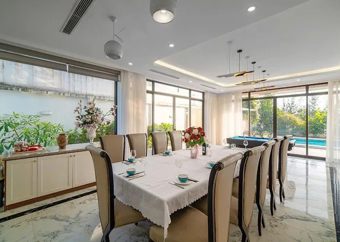 Biệt thự Flc, 6 Phòng, Bể Bơi, Karaoke Bay *