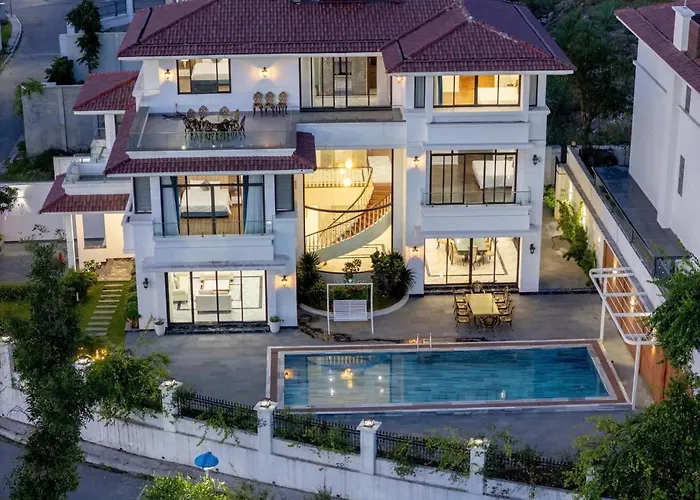 Flc, 6 Phòng, Bể Bơi, Karaoke Bay * Hạ Long